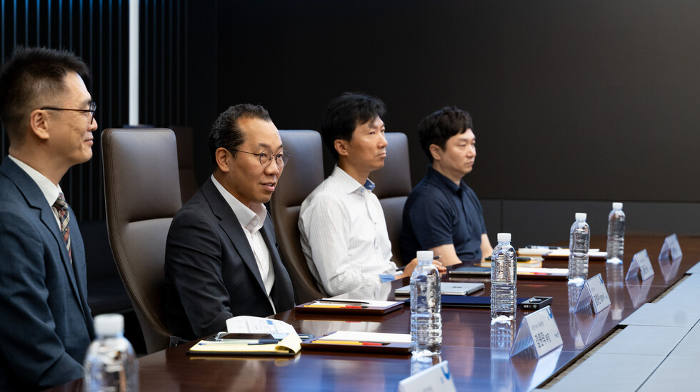 김창은 토토 카지노IT서비스 대표(왼쪽에서 두번째)